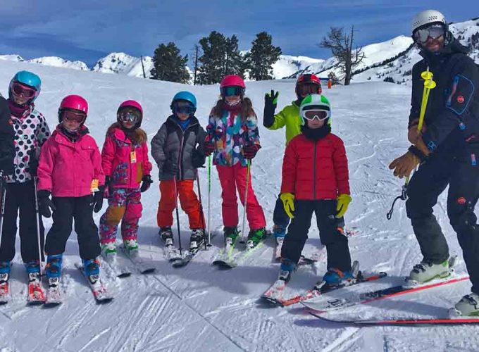 Plataforma de reservas de clases de esquí y montaña