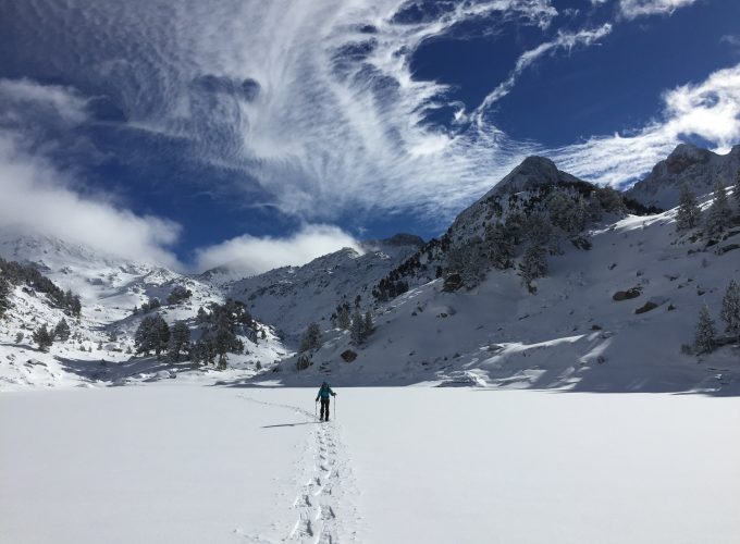 Plataforma de reservas de clases de esquí y montaña