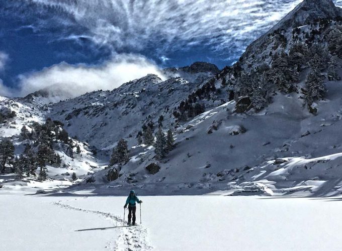 Plataforma de reservas de clases de esquí y montaña