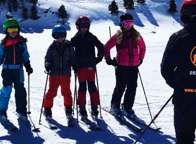 Plataforma de reservas de clases de esquí y montaña