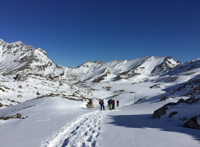 Plataforma de reservas de clases de esquí y montaña