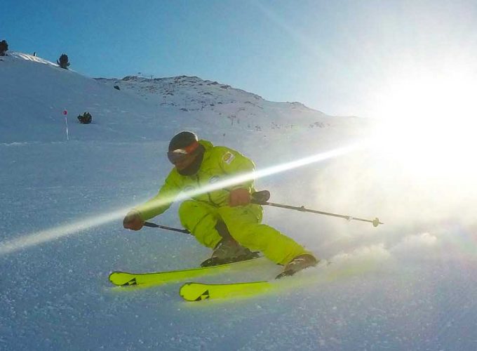 Plataforma de reservas de clases de esquí y montaña